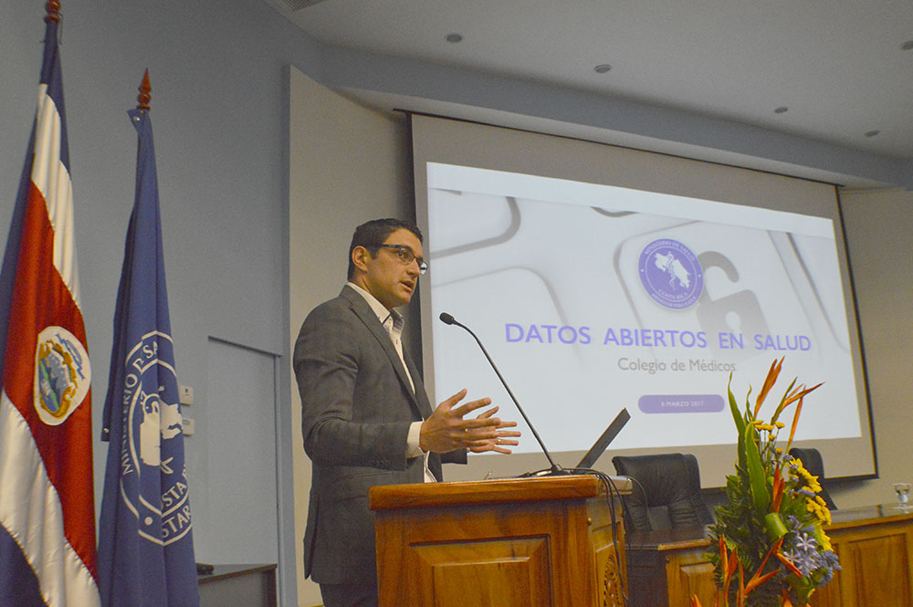El Director de Vigilancia de la Salud, Dr. Daniel Salas Peraza explicó como funciona el sitio: http://datosabiertos.saluddigital.cr/