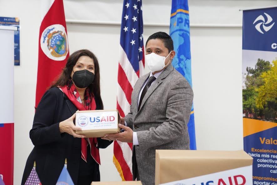Estados Unidos dona equipo e insumos para fortalecer la capacidad de diagnóstico del virus SARS-CoV-2, vacunación y respuesta a la pandemia en Costa Rica