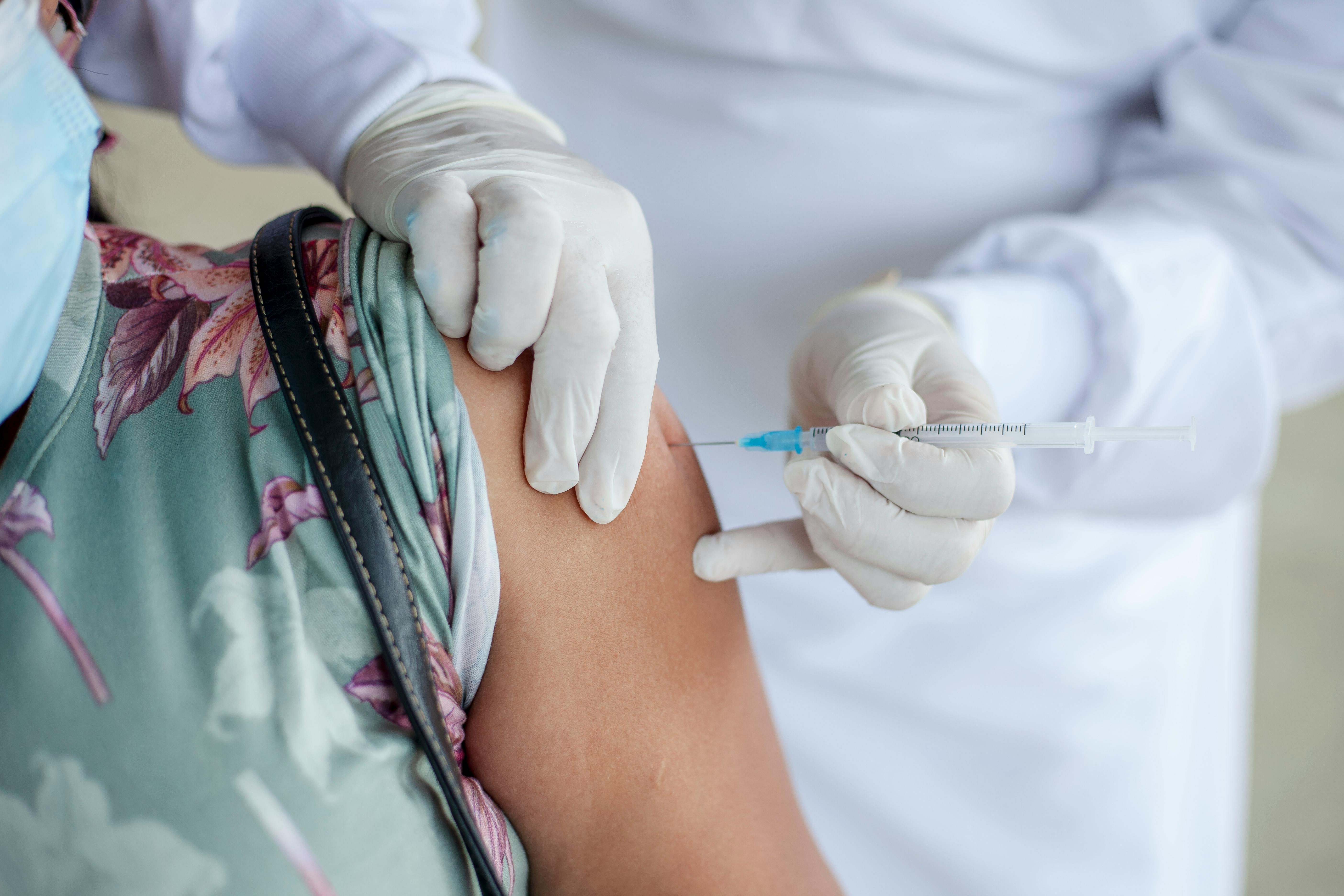Salud aprueba registro de dos nuevas vacunas contra COVID -19.