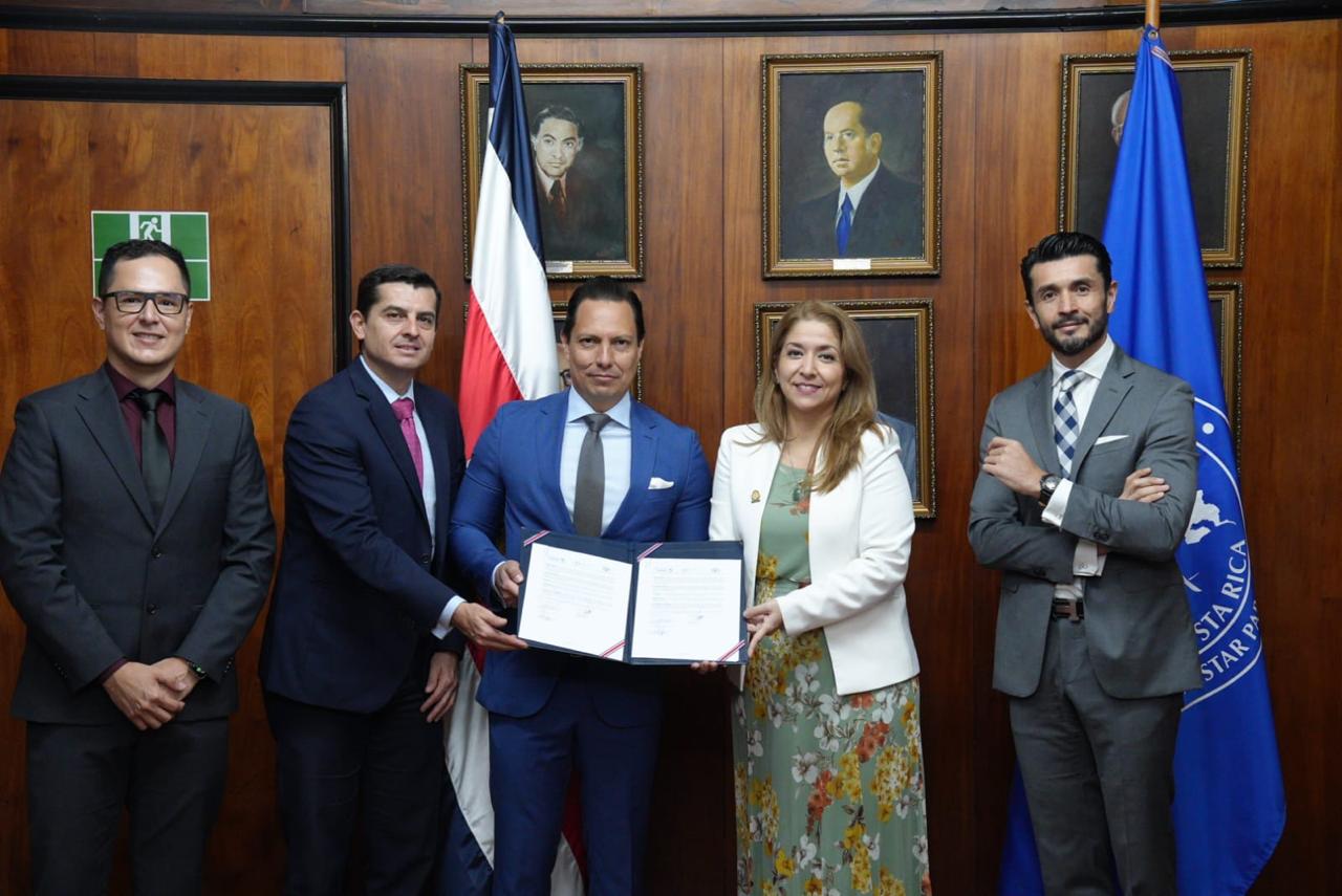 Costa Rica avanza en el fortalecimiento del acceso al oxígeno medicinal gracias a la cooperación estratégica. Costa Rica avanza en el fortalecimiento del acceso al oxígeno medicinal gracias a la cooperación estratégica.