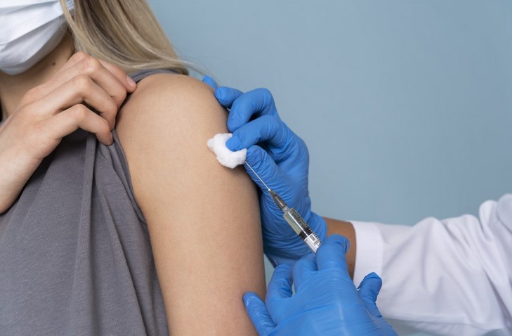 País cuenta con 174 mil vacunas pediátricas y bivalentes más contra COVID-19