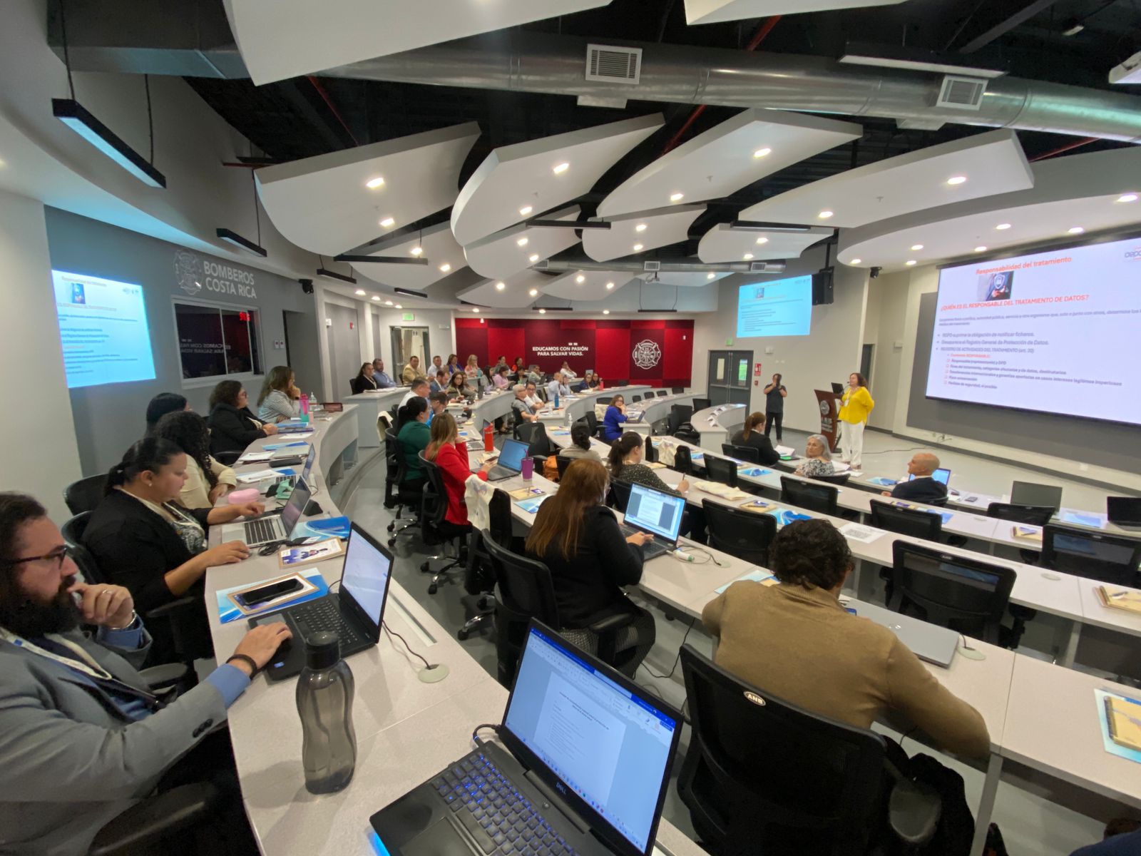 Profesionales de la salud se capacitarán en protección de datos Profesionales de la salud se capacitarán en protección de datos