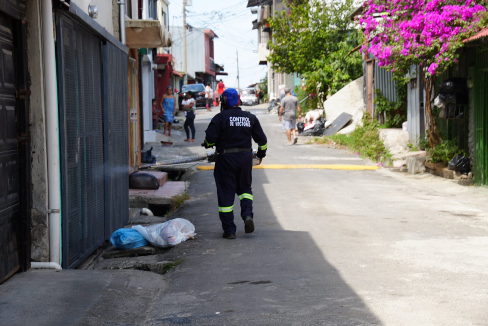 Salud intervino más de 3800 viviendas durante el primer día de trabajo