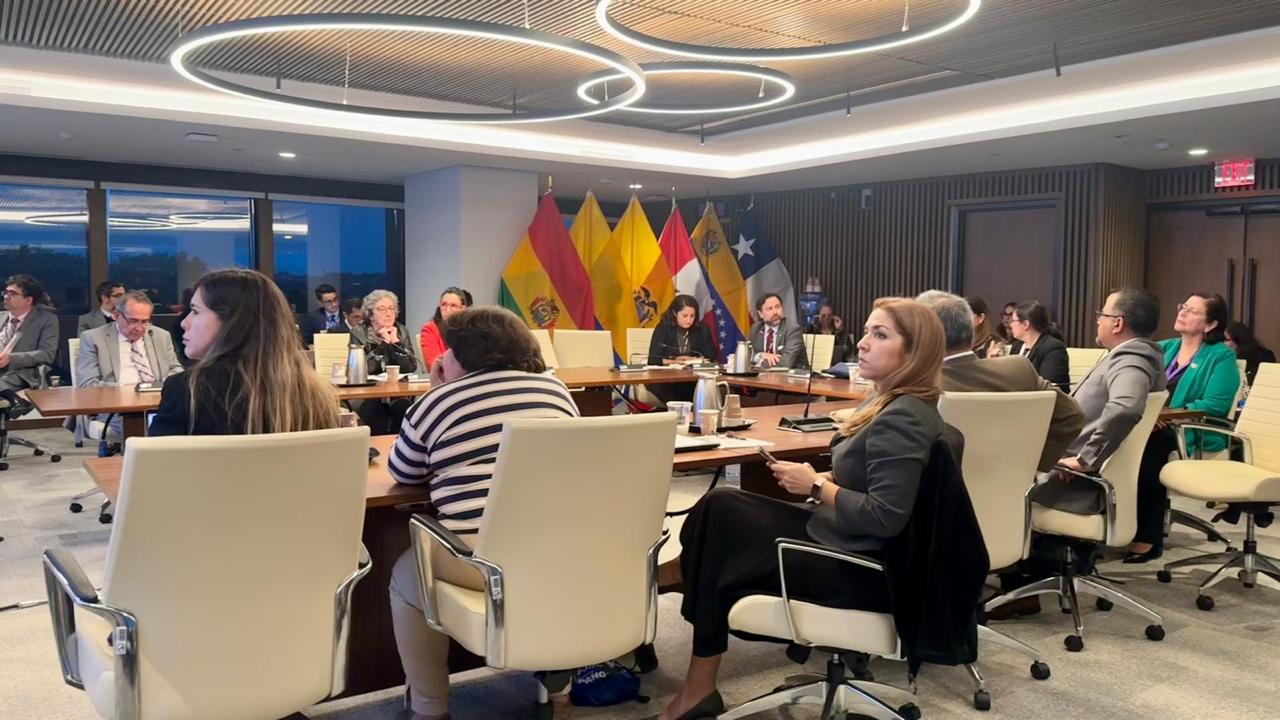 La Ministra de Salud, Dra. Mary Munive, asistió a reunión sobre compra conjunta de medicamentos en el marco del 61° Consejo Directivo de la OPS/OMS