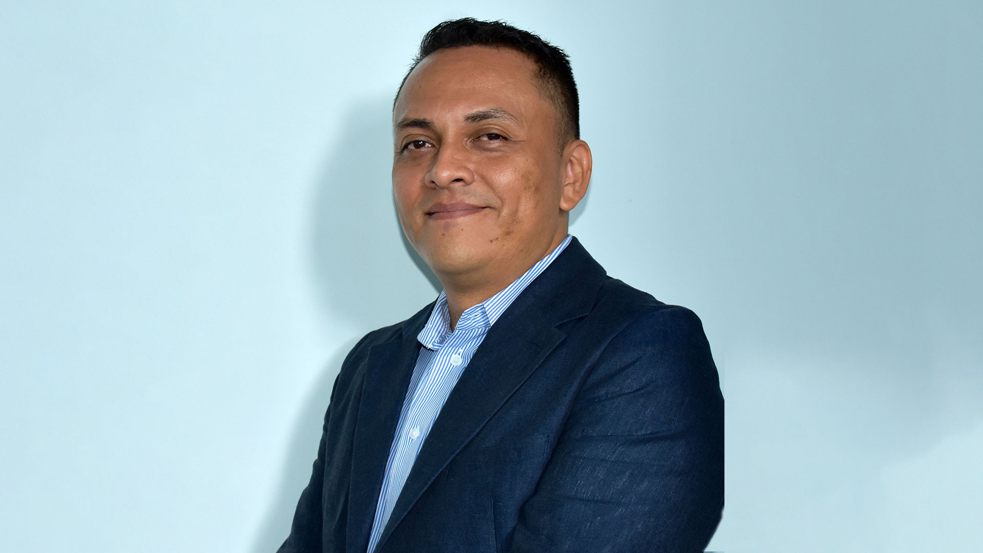Dr. Sandoval Irola nuevo director de Vigilancia de la Salud