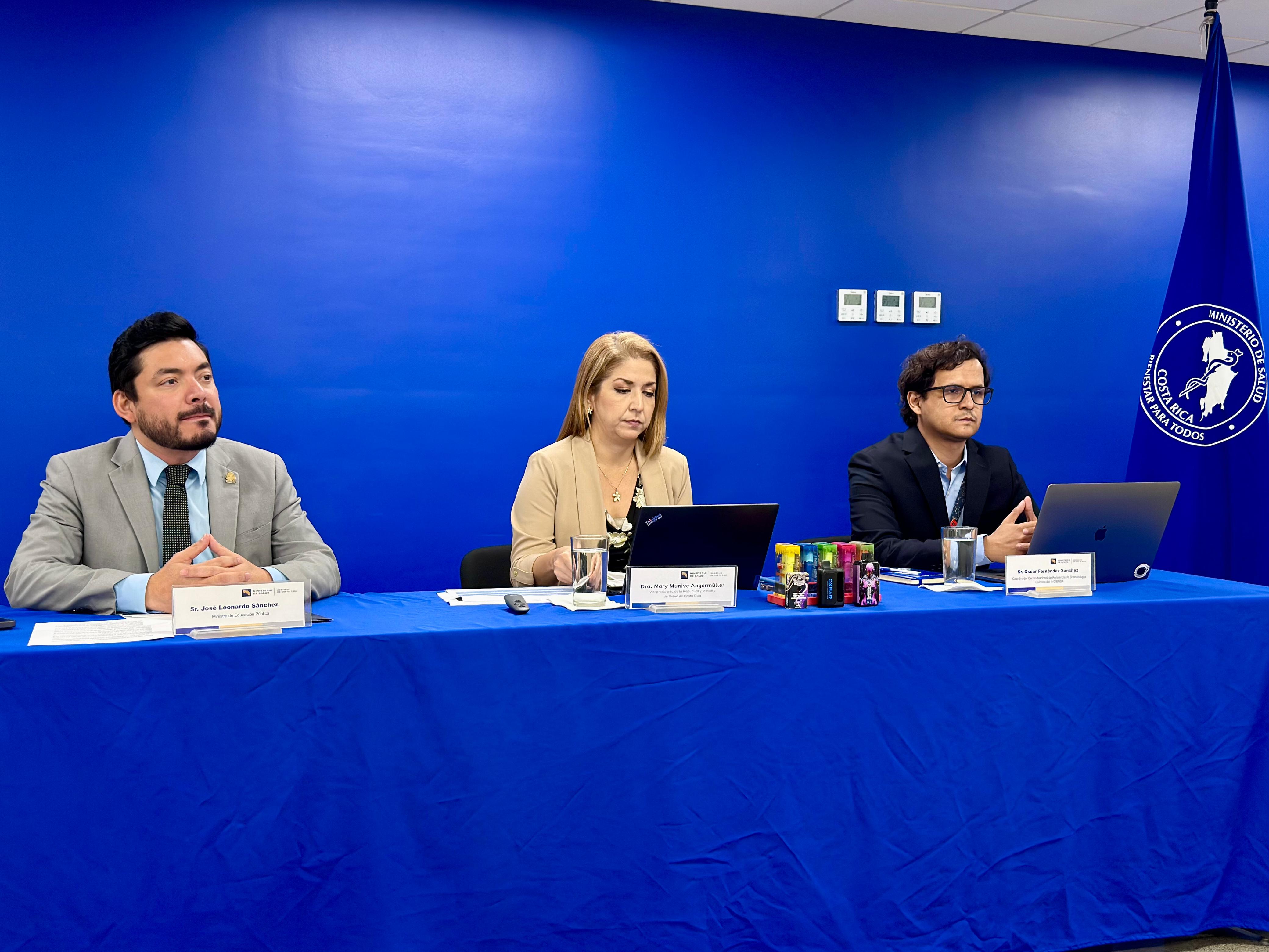Estudio revela más de 50 sustancias dañinas en vapeadores