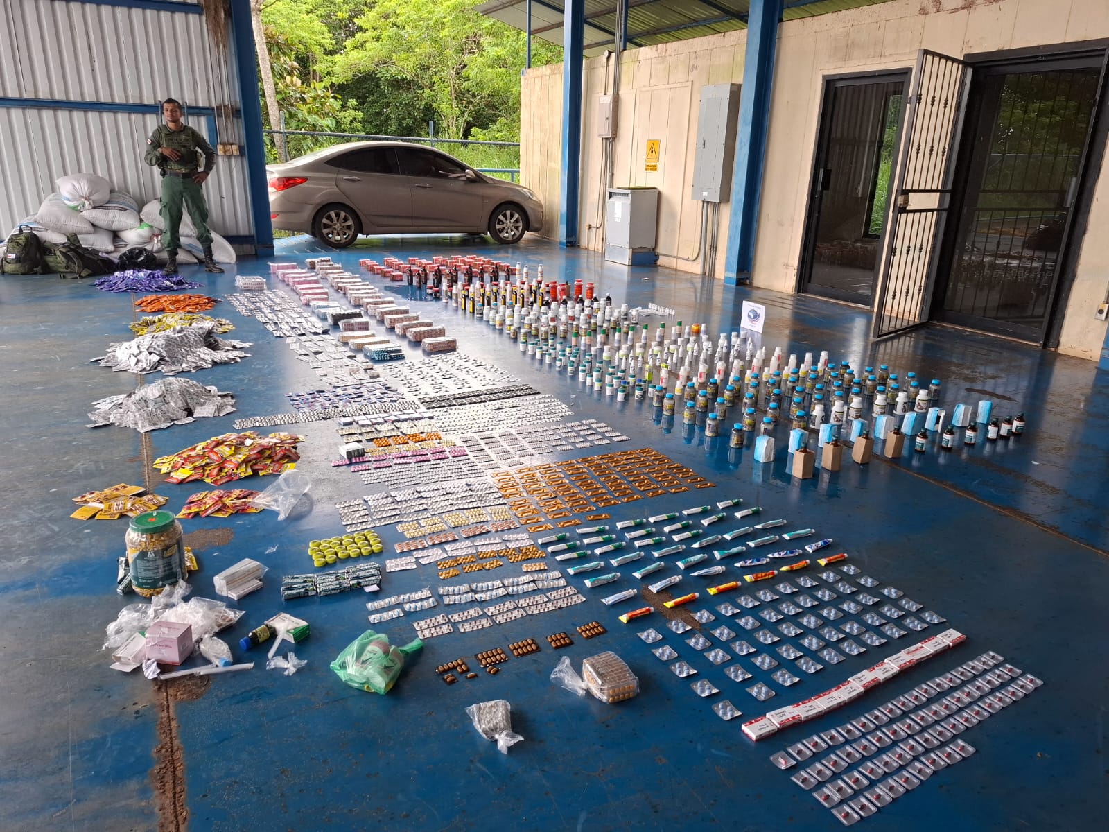 Los Chiles, frontera norte Histórico decomiso de medicamentos ilegales refuerza el control fronterizo y la coordinación interinstitucional
