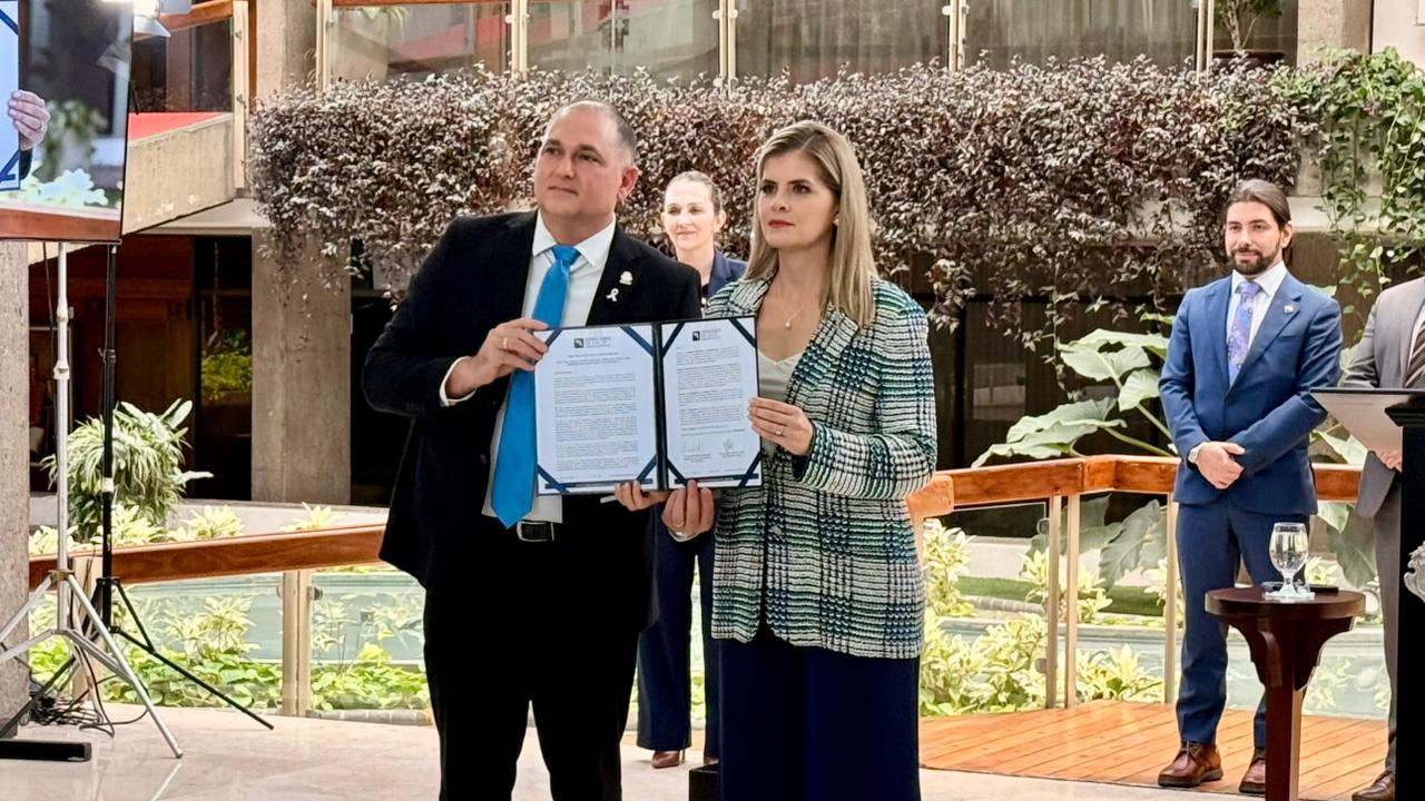 Salud establece una ruta nacional para avanzar hacia la eliminación del cáncer de cérvix