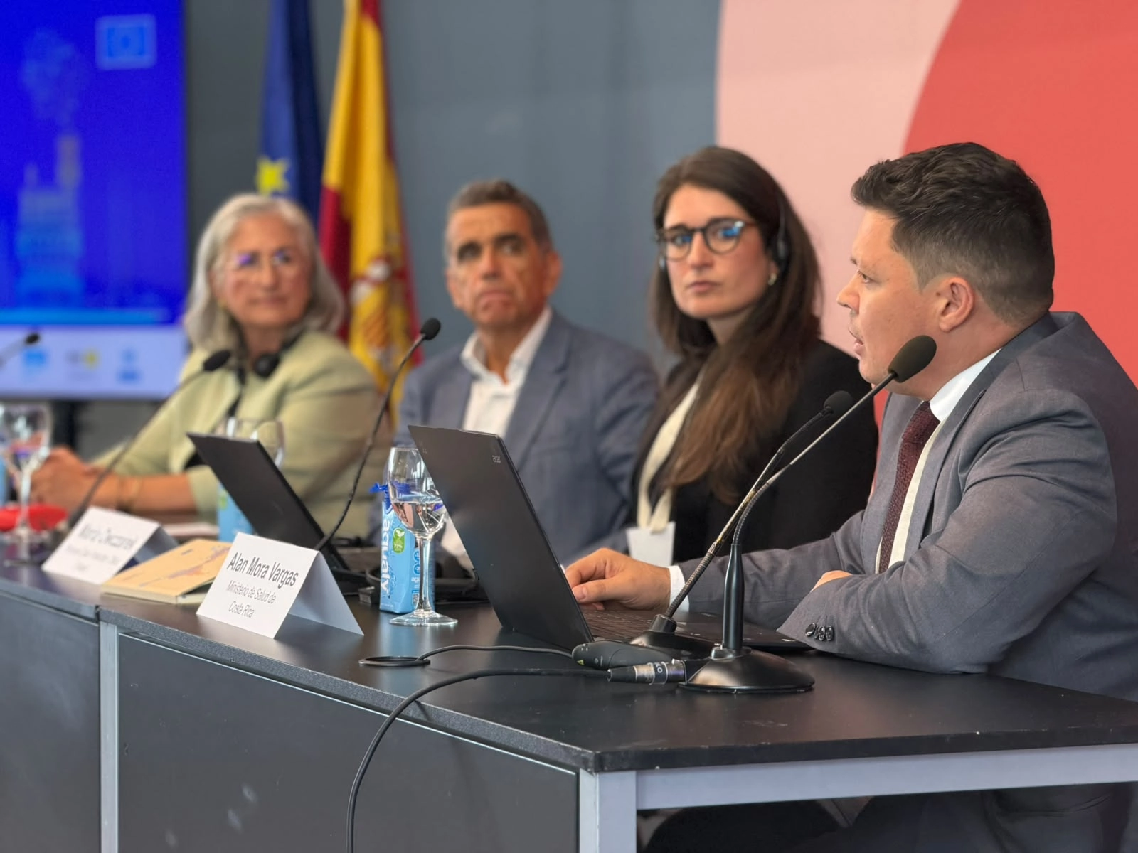 Salud fortalece gobernanza de datos y avanza en su prioridad de Transformación Digital mediante cooperación internacional